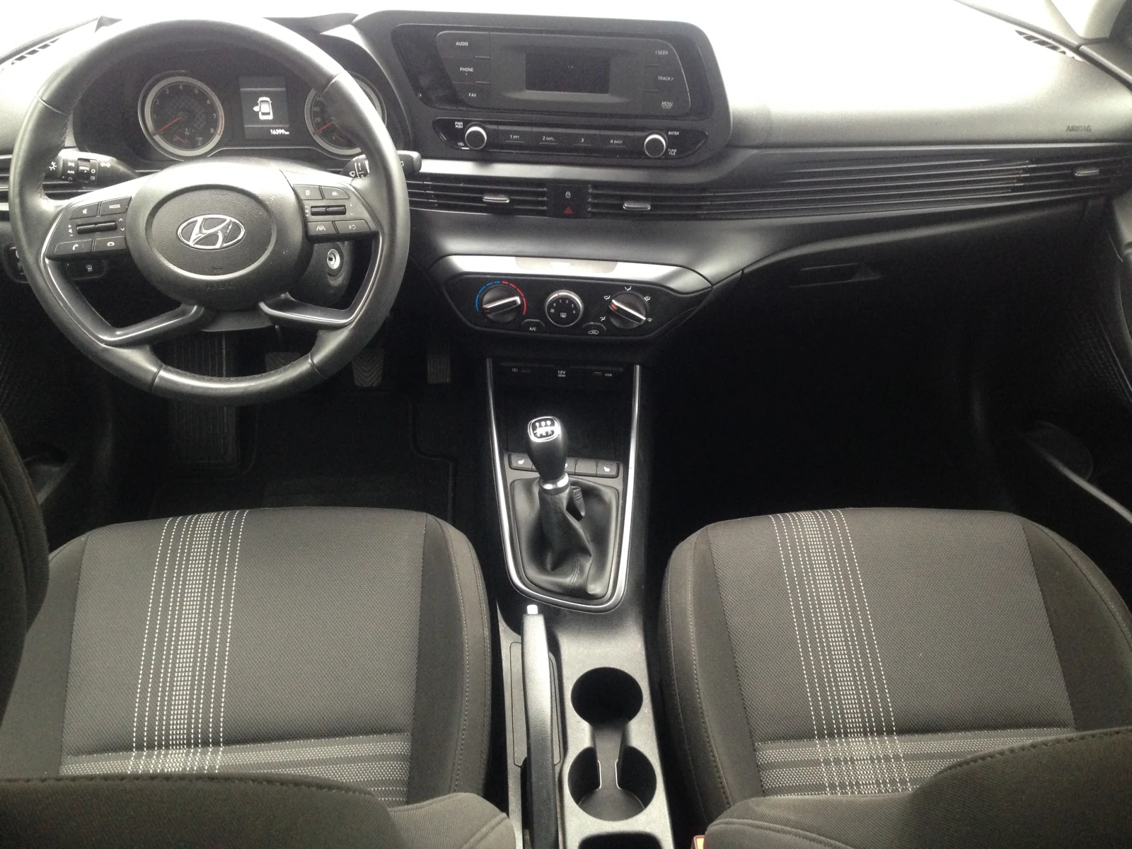 Hyundai I20 1.2i/4//Euro6 | Mobile.bg   13