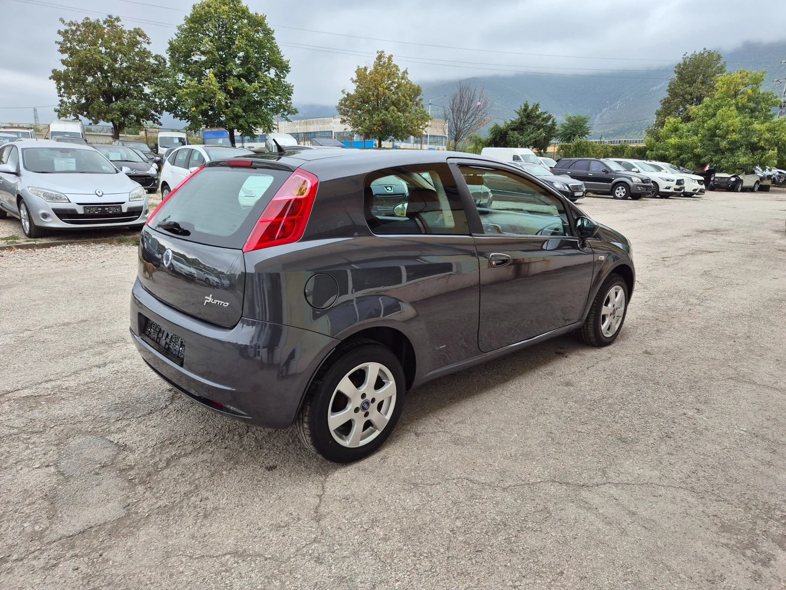 Fiat Punto 1.4I KLIMA - изображение 6