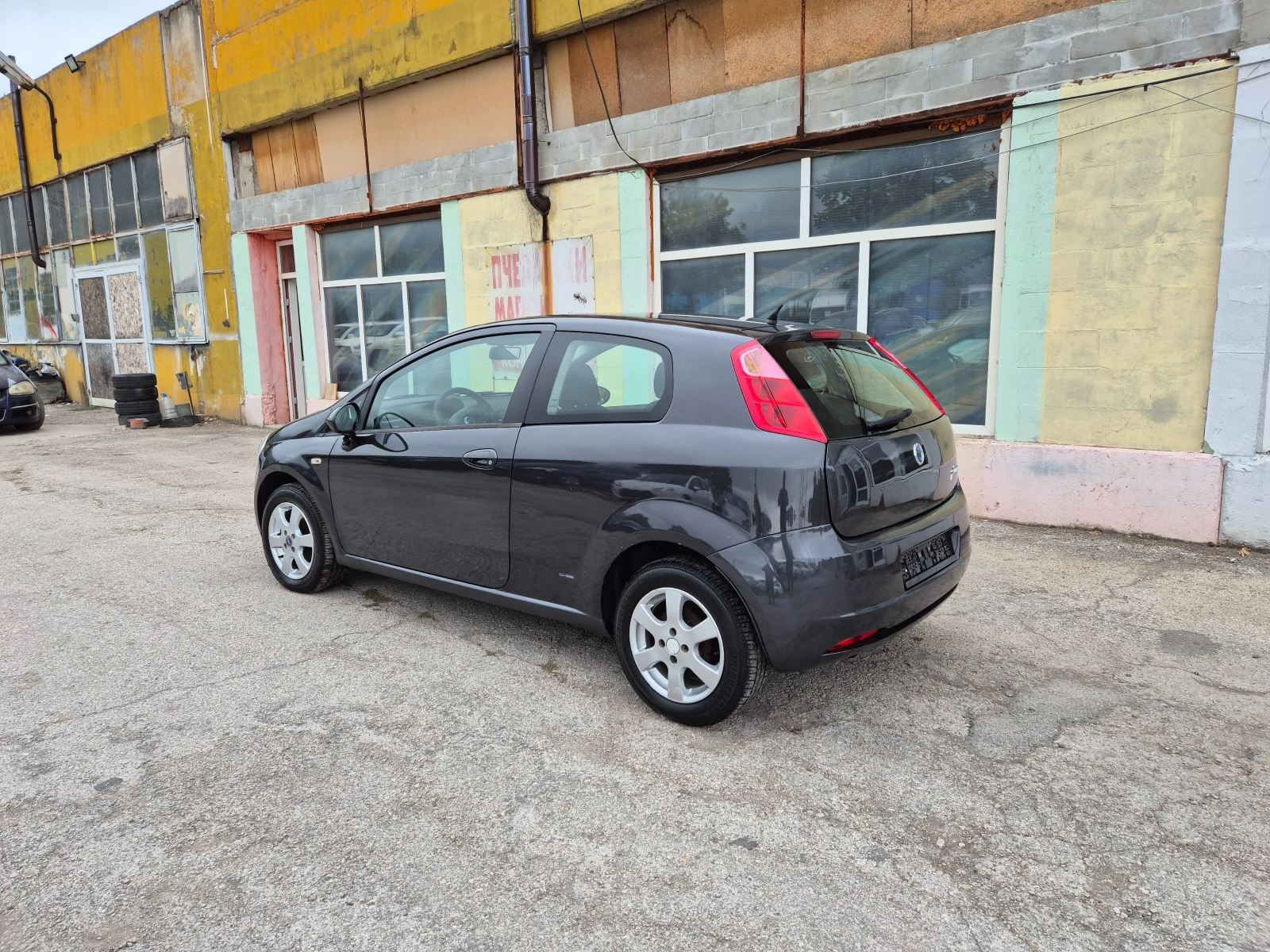 Fiat Punto 1.4I KLIMA - изображение 9