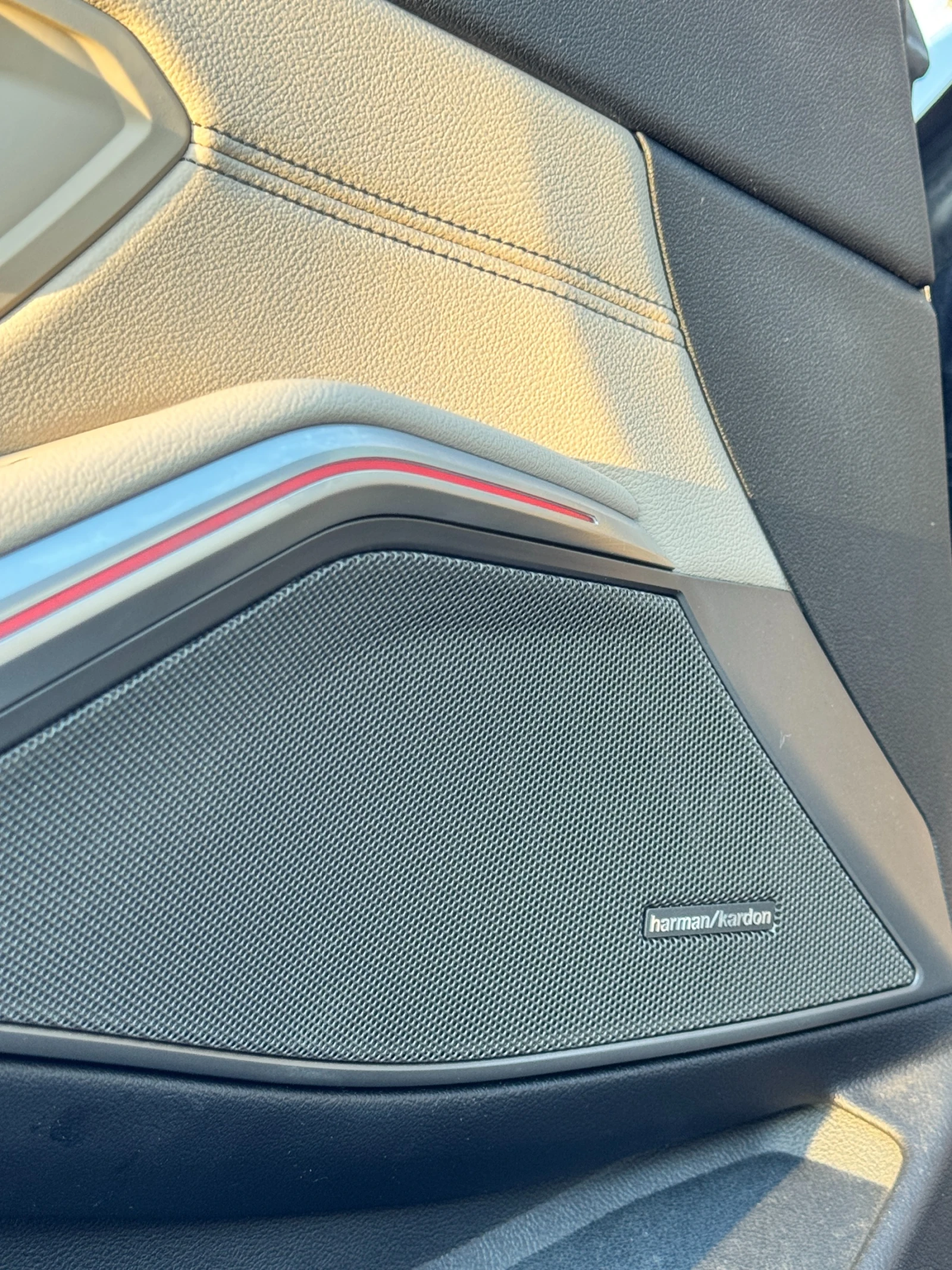 BMW 320, снимка 16 - Автомобили и джипове - 52934734