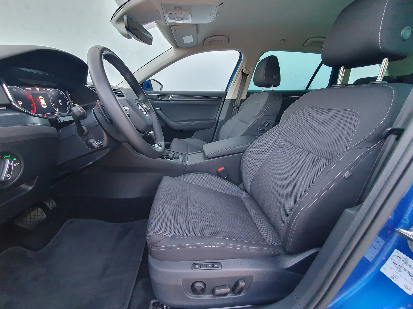 Skoda Superb Style - изображение 4