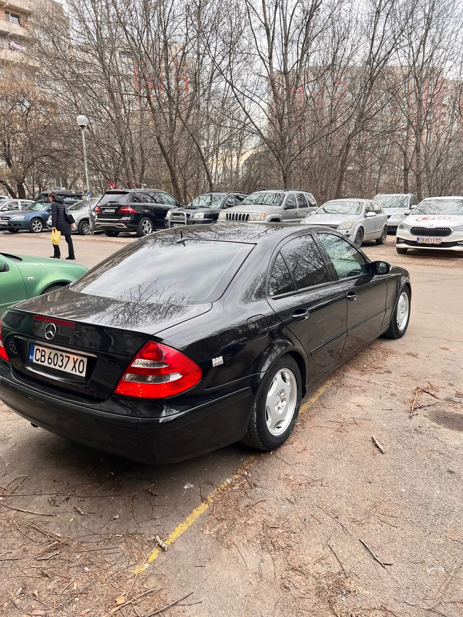 Mercedes-Benz E 270 2.7 CDI, снимка 5 - Автомобили и джипове - 53916455