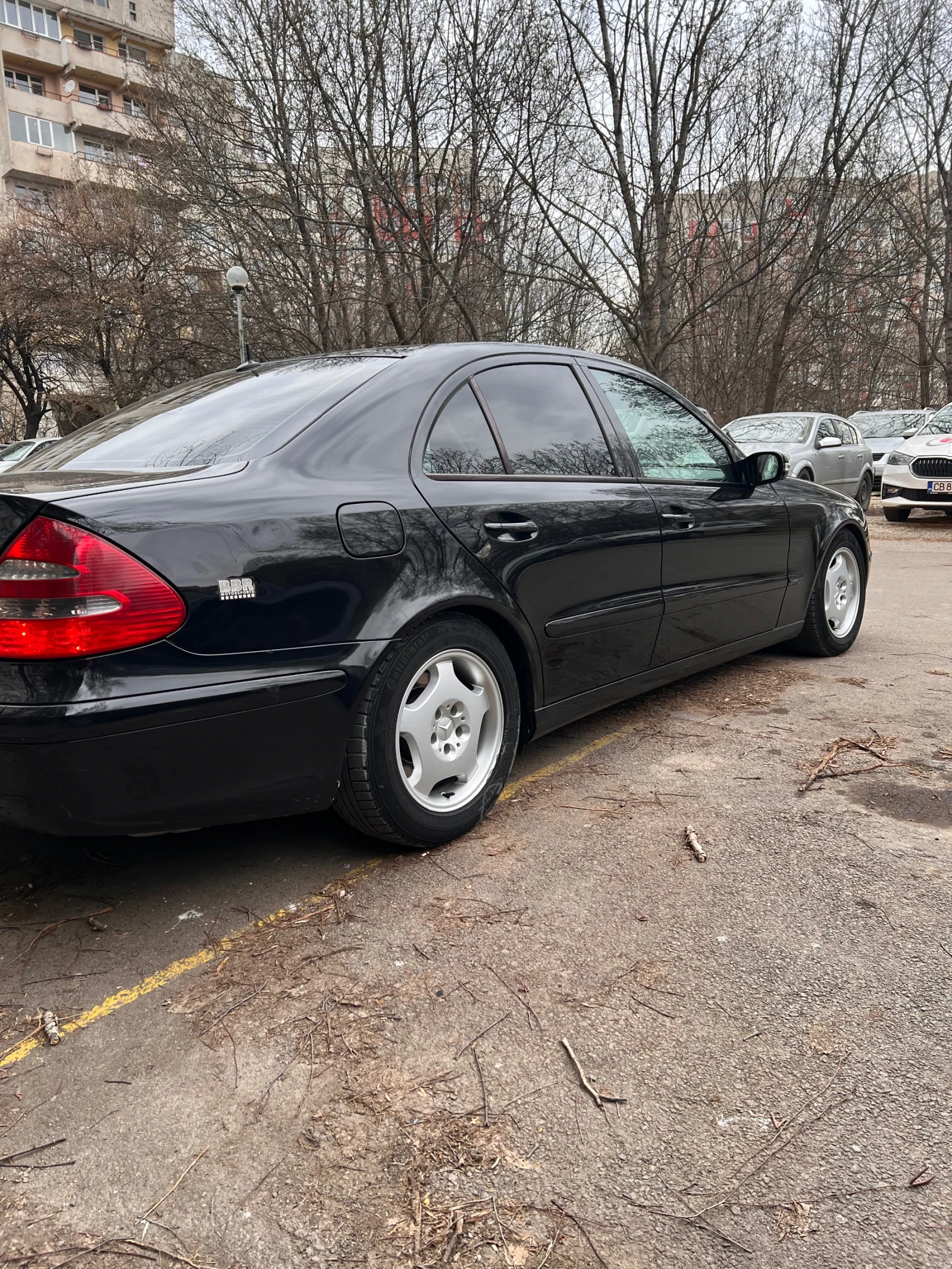 Mercedes-Benz E 270 2.7 CDI, снимка 7 - Автомобили и джипове - 53916455