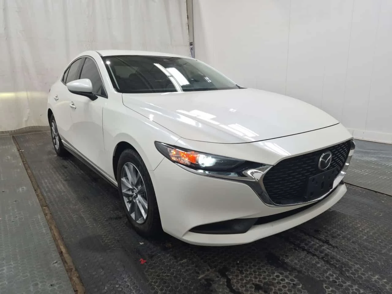 Mazda 3 GS| МЪРТВА ТОЧКА| ЗАДНА КАМЕРА| 2 КЛЮЧА| , снимка 2 - Автомобили и джипове - 54376921