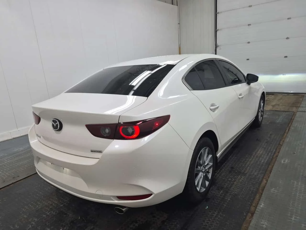 Mazda 3 GS| МЪРТВА ТОЧКА| ЗАДНА КАМЕРА| 2 КЛЮЧА| , снимка 4 - Автомобили и джипове - 54376921