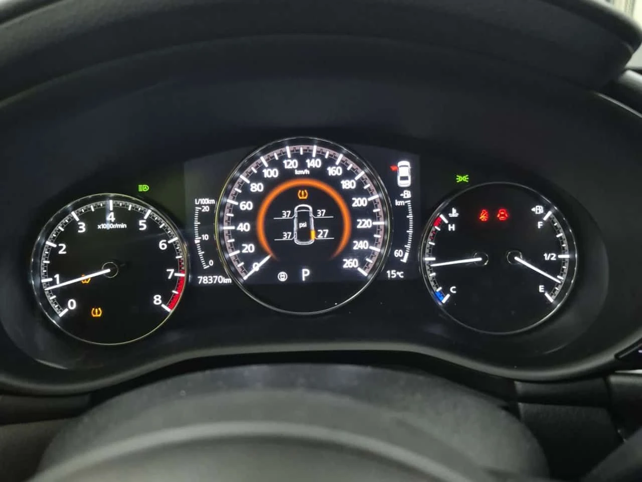 Mazda 3 GS| МЪРТВА ТОЧКА| ЗАДНА КАМЕРА| 2 КЛЮЧА| , снимка 12 - Автомобили и джипове - 54376921