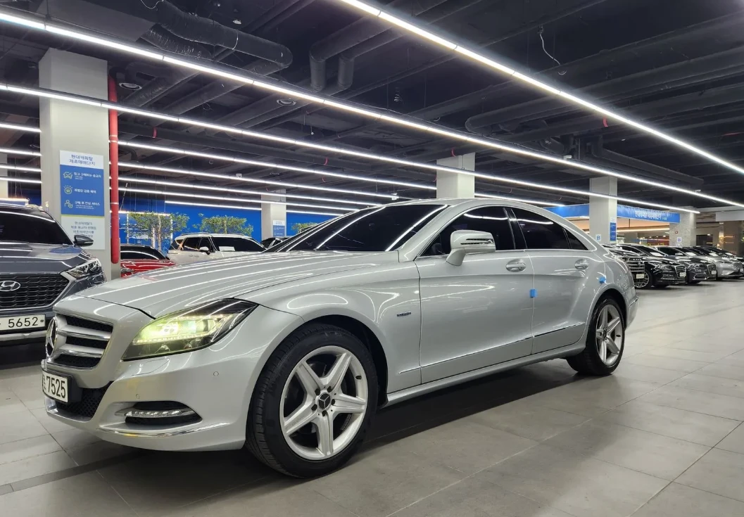 Mercedes-Benz CLS ПОДГРЕВИ | ОБДУХВАНЕ | КАМЕРА | АВТОКРЕДИТ , снимка 3 - Автомобили и джипове - 54609025