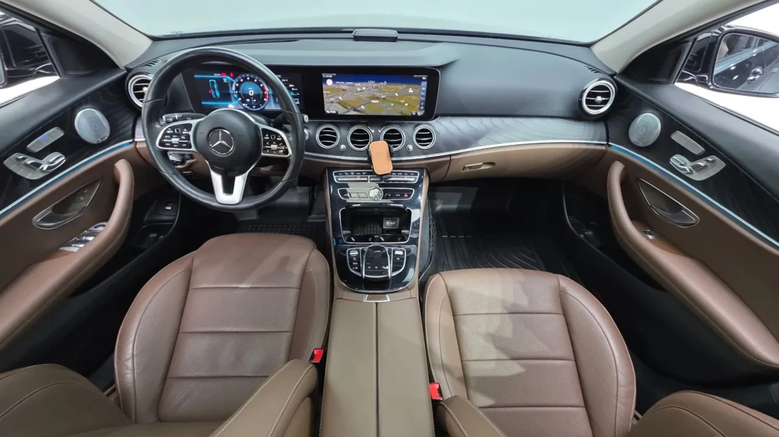 Mercedes-Benz E 300 4 MATIC /BURMESTER /360 КАМЕРИ /ОБДУХВАНЕ /HEAD UP, снимка 6 - Автомобили и джипове - 54617905