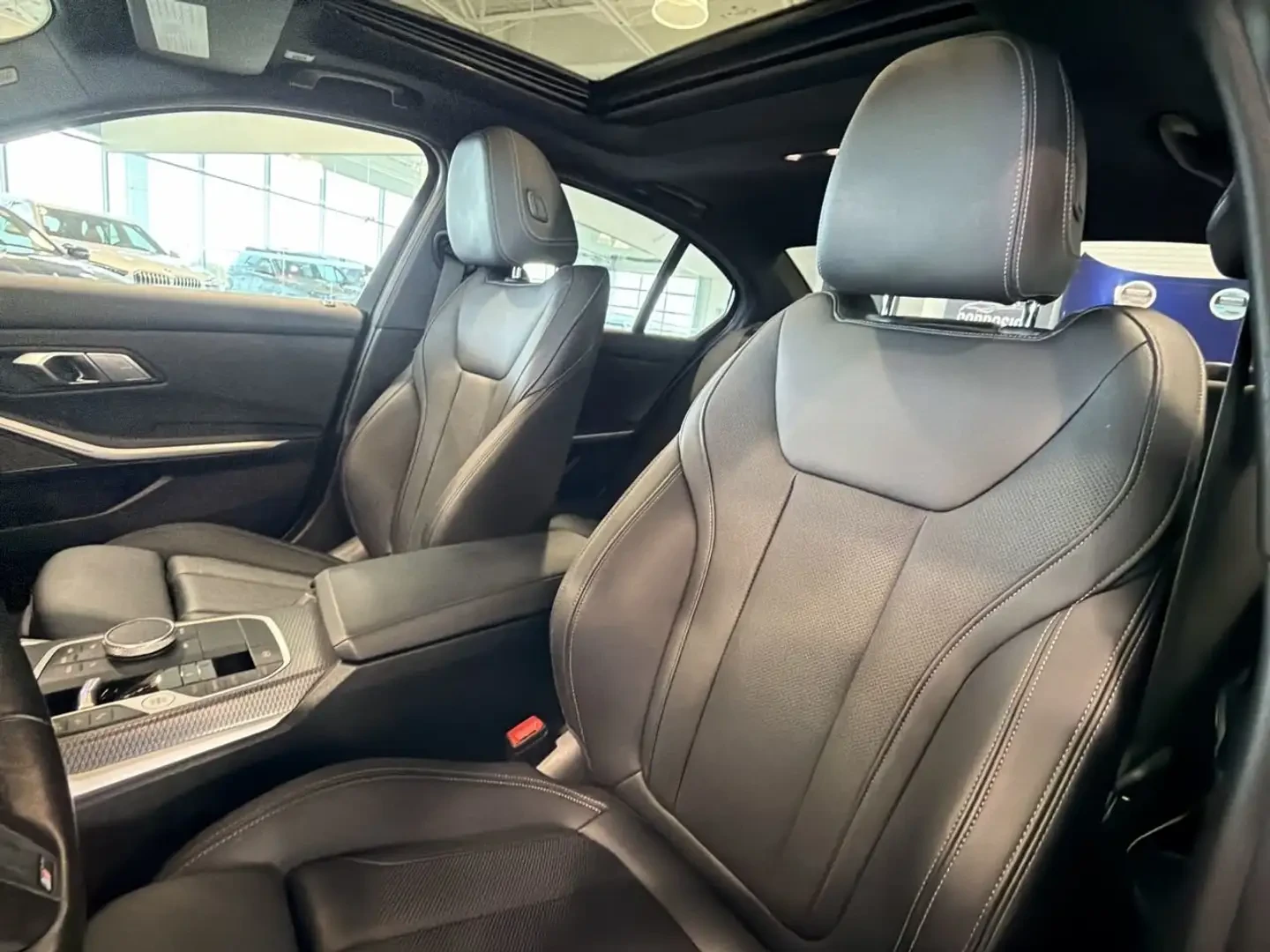 BMW 340 M340* 360* HARMON* ЧЕРЕН МАТ, снимка 11 - Автомобили и джипове - 54765349