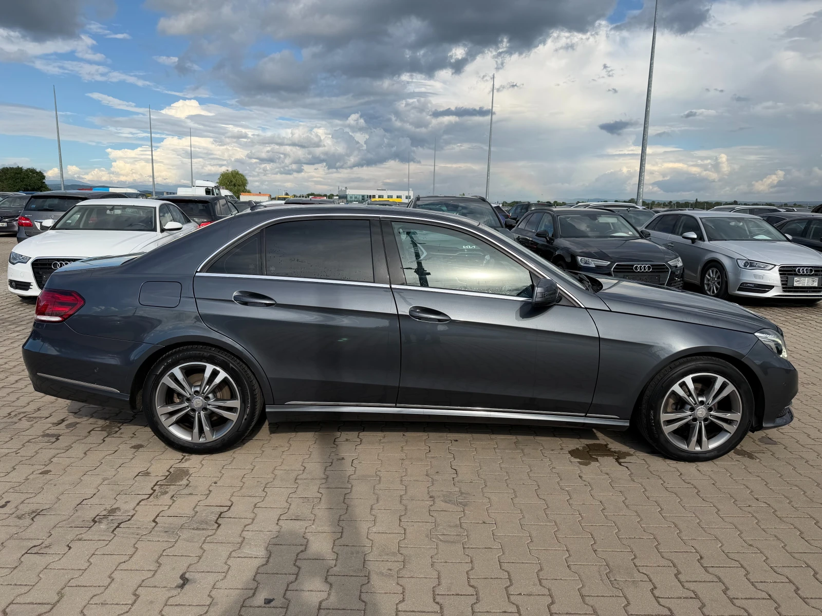 Mercedes-Benz E 220 CDI AVTOMAT/NAVI/KOJA EURO 5, снимка 5 - Автомобили и джипове - 55043137