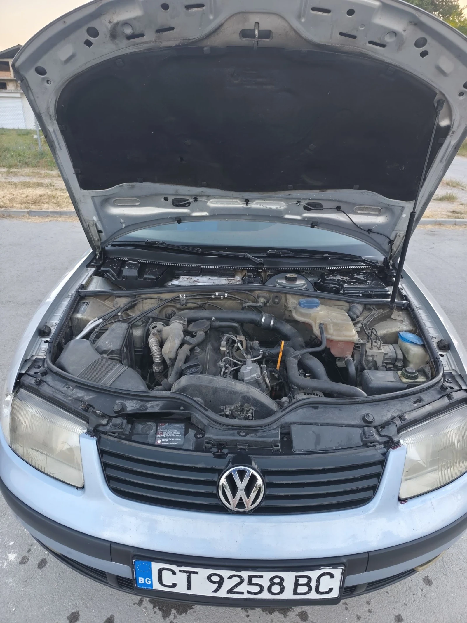 VW Passat, снимка 5 - Автомобили и джипове - 55124915