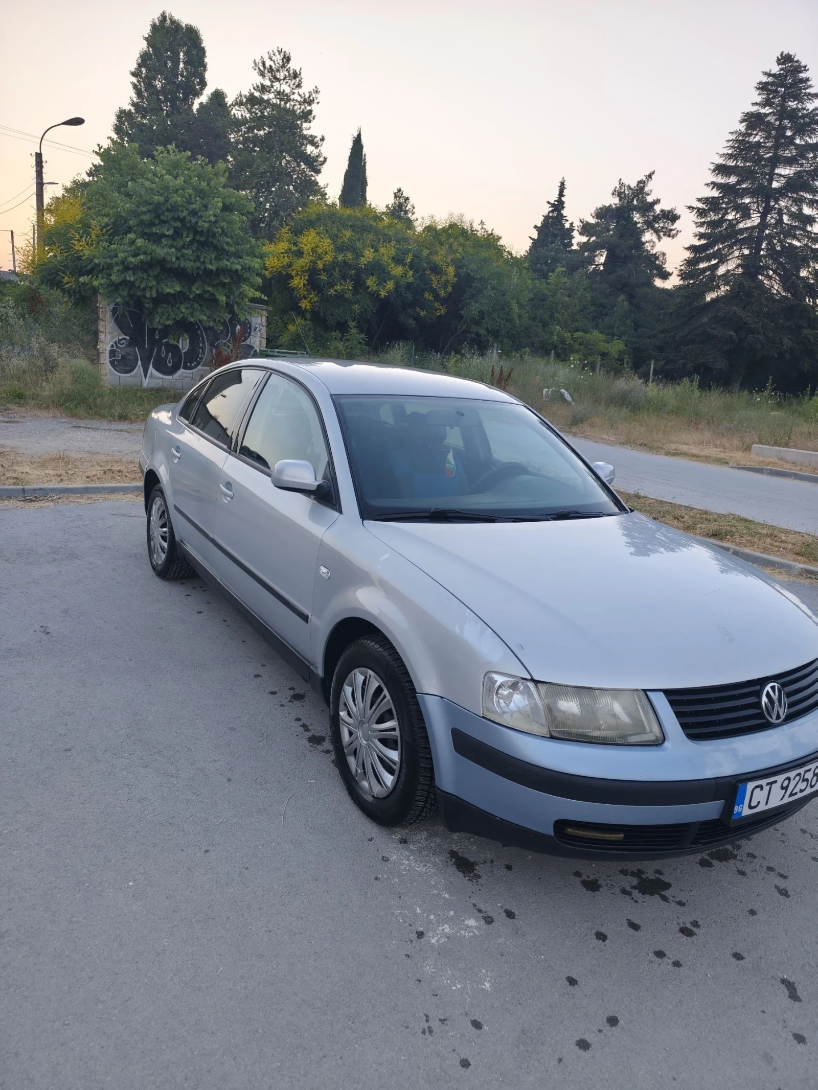 VW Passat, снимка 2 - Автомобили и джипове - 55124915