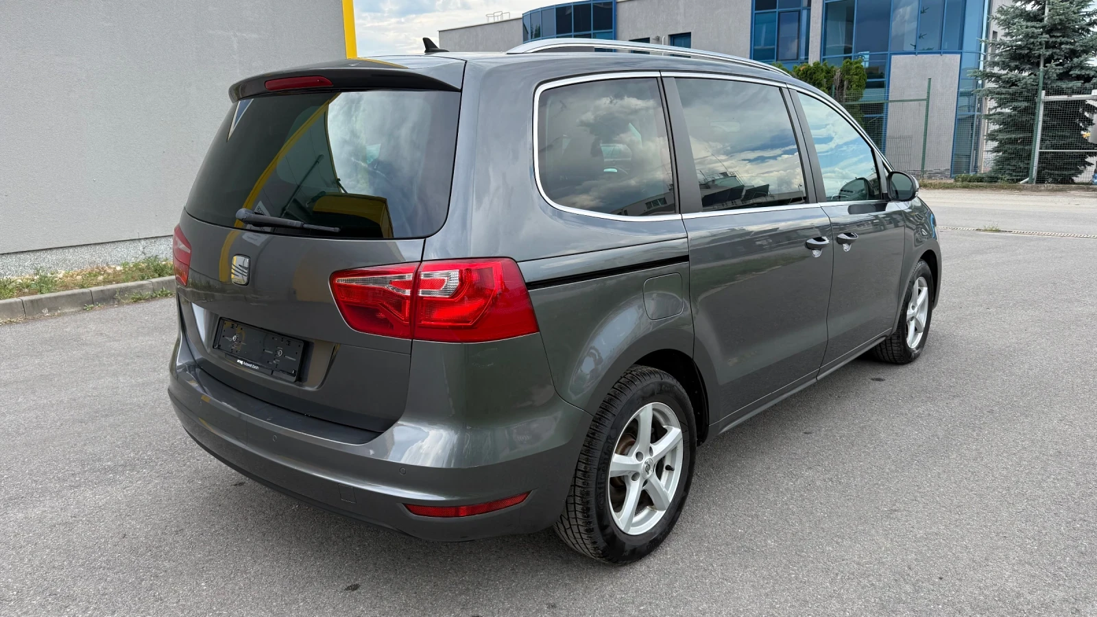 Seat Alhambra 1.4tsi 7места, снимка 4 - Автомобили и джипове - 55664438