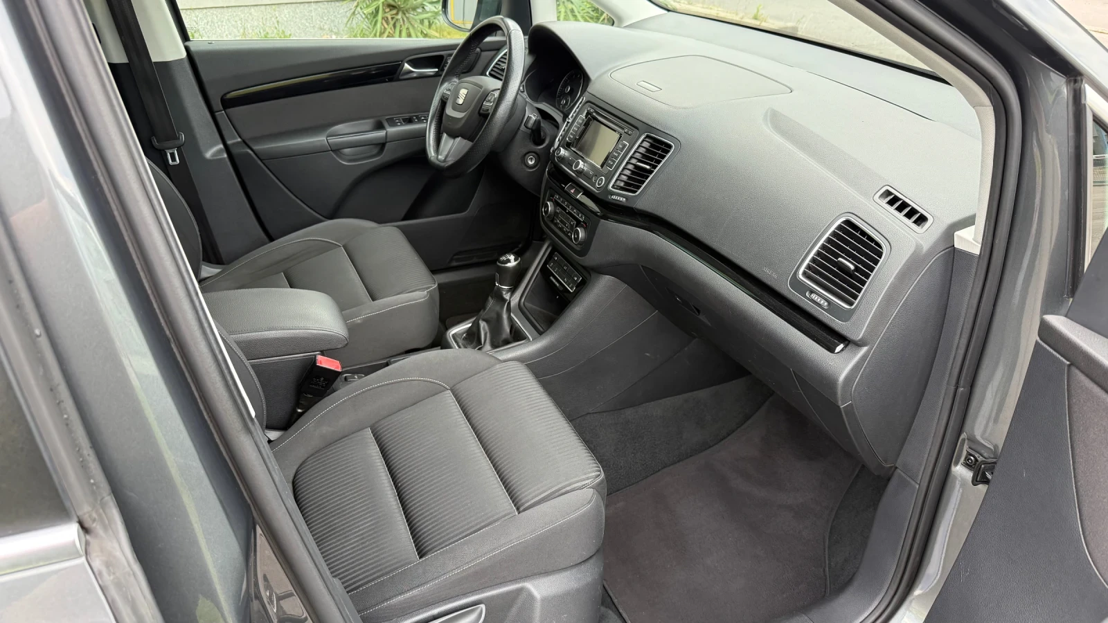Seat Alhambra 1.4tsi 7места, снимка 6 - Автомобили и джипове - 55664438