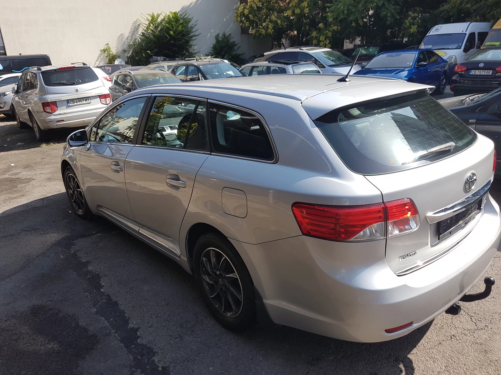 Toyota Avensis 2.2 D4D, снимка 8 - Автомобили и джипове - 55884156