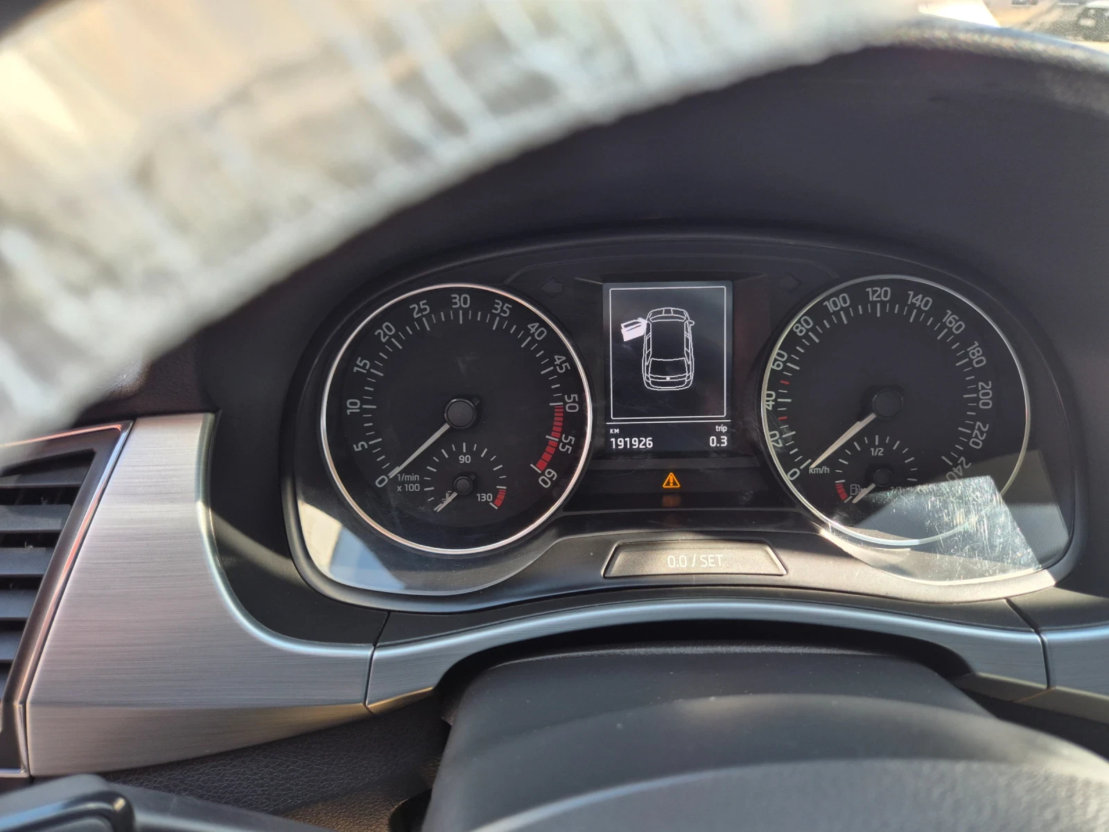 Skoda Fabia 1.4TDI 90кс  DSG, снимка 14 - Автомобили и джипове - 56310937