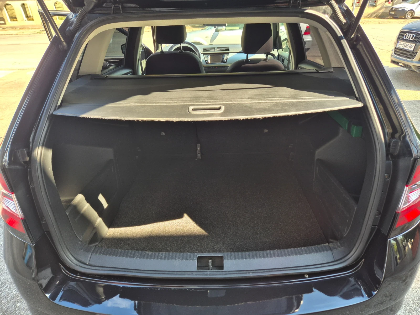 Skoda Fabia 1.4TDI 90кс  DSG, снимка 13 - Автомобили и джипове - 56310937
