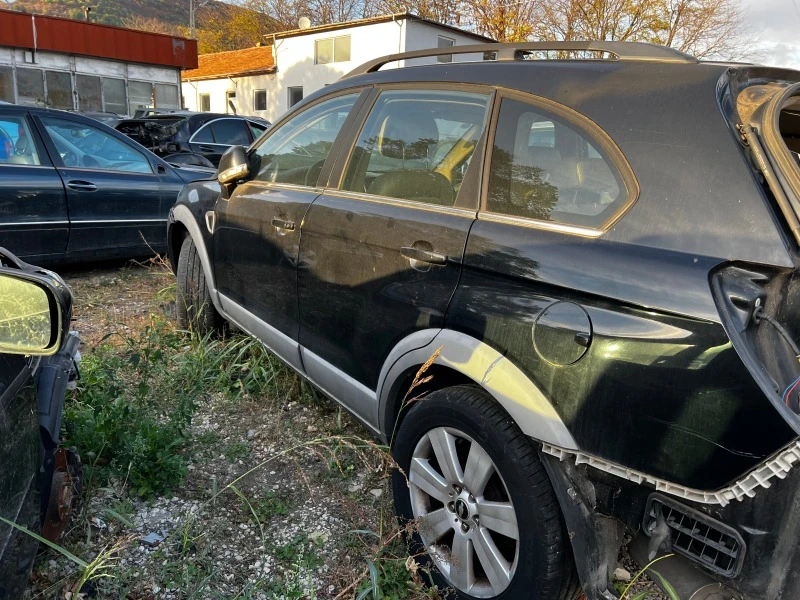 Chevrolet Captiva, снимка 2 - Автомобили и джипове - 41631759