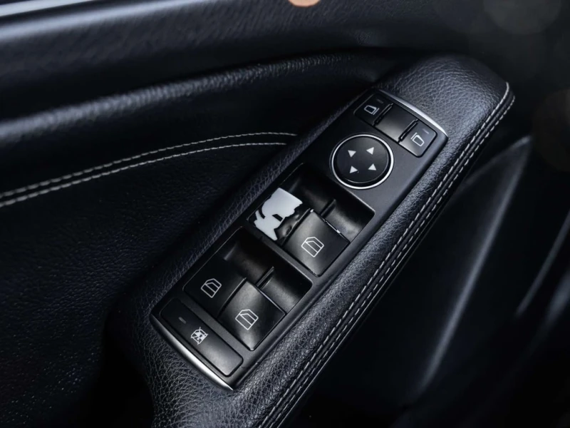 Mercedes-Benz GLA * GLA250 4 MATIC * CARFAX * ЦЕНА ДО БГ, снимка 15 - Автомобили и джипове - 53233359