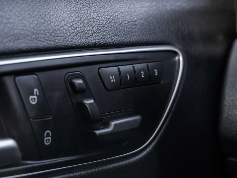 Mercedes-Benz GLA * GLA250 4 MATIC * CARFAX * ЦЕНА ДО БГ, снимка 17 - Автомобили и джипове - 53233359