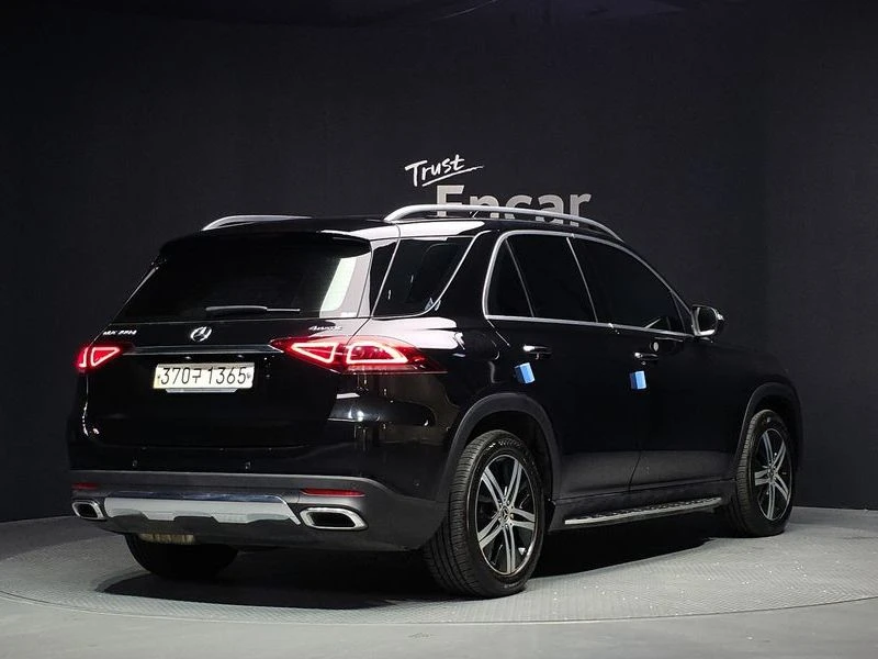 Mercedes-Benz GLE GLE300d 4MATIC| 245к.с.| ВКЛ.ТЕХНОТЕСТ, снимка 2 - Автомобили и джипове - 55217963