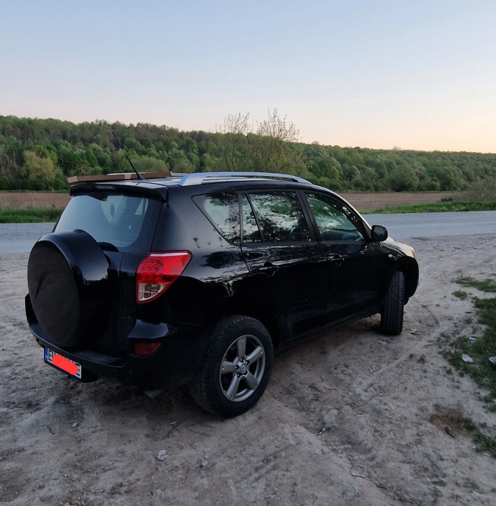 Toyota Rav4 D4D 2.2 135к.с. 4х4 - изображение 4