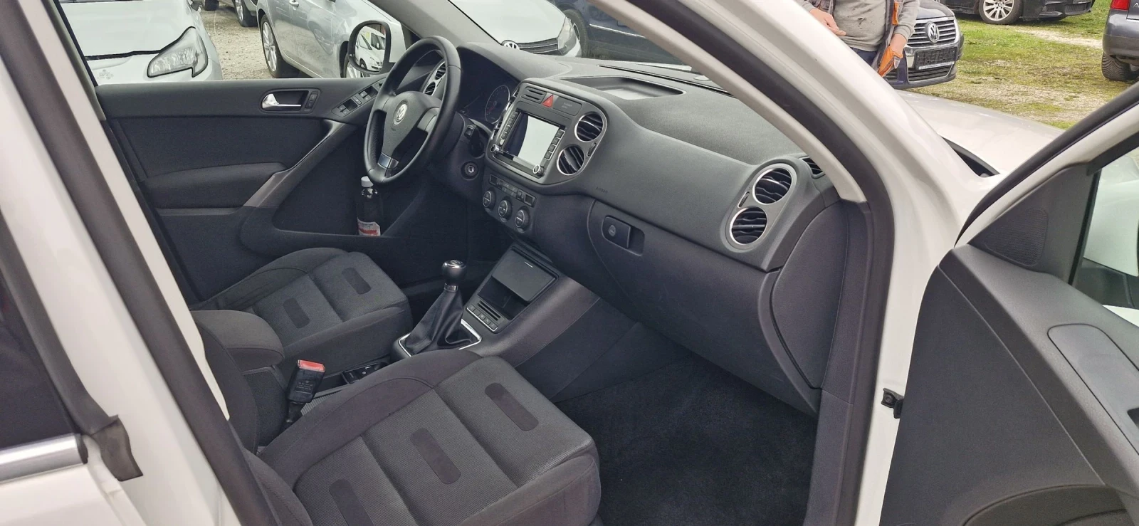 VW Tiguan 2.0tdi 170hp 4motion, снимка 10 - Автомобили и джипове - 54221371