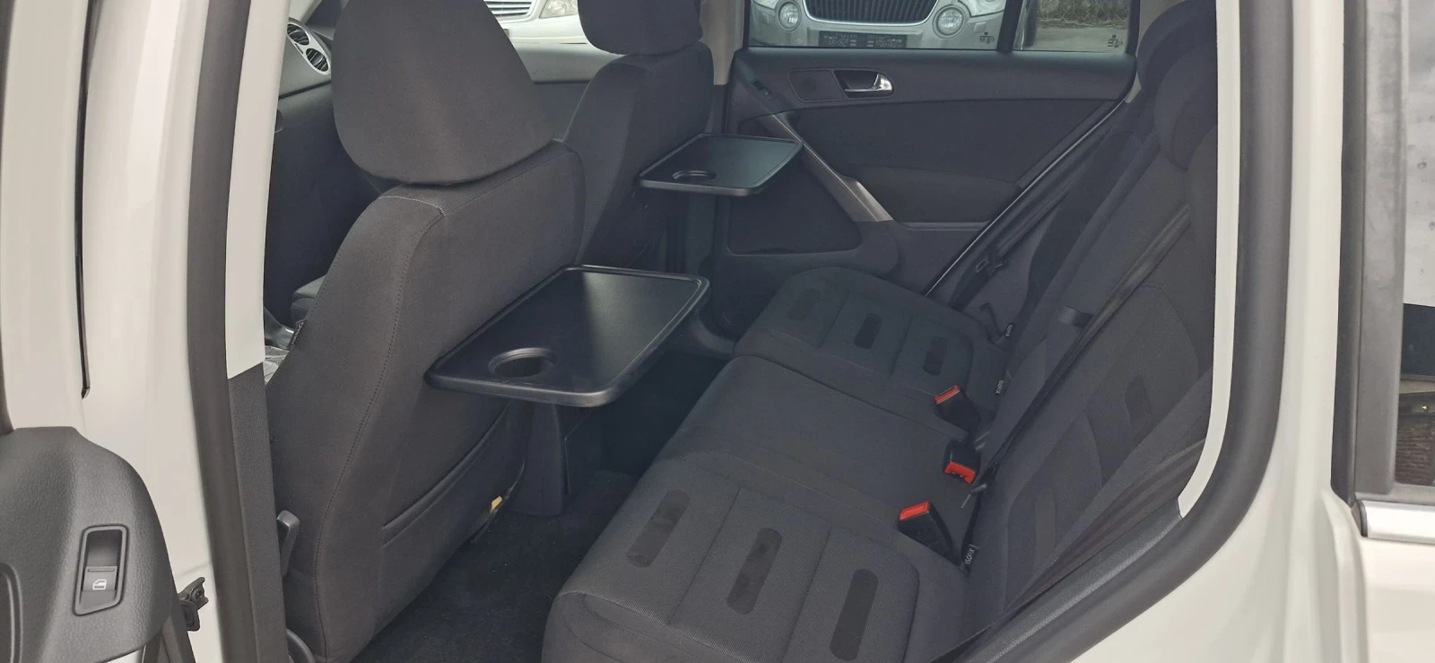 VW Tiguan 2.0tdi 170hp 4motion, снимка 15 - Автомобили и джипове - 54221371