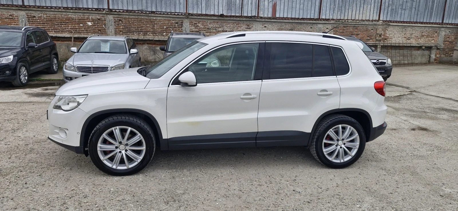 VW Tiguan 2.0tdi 170hp 4motion, снимка 4 - Автомобили и джипове - 54221371