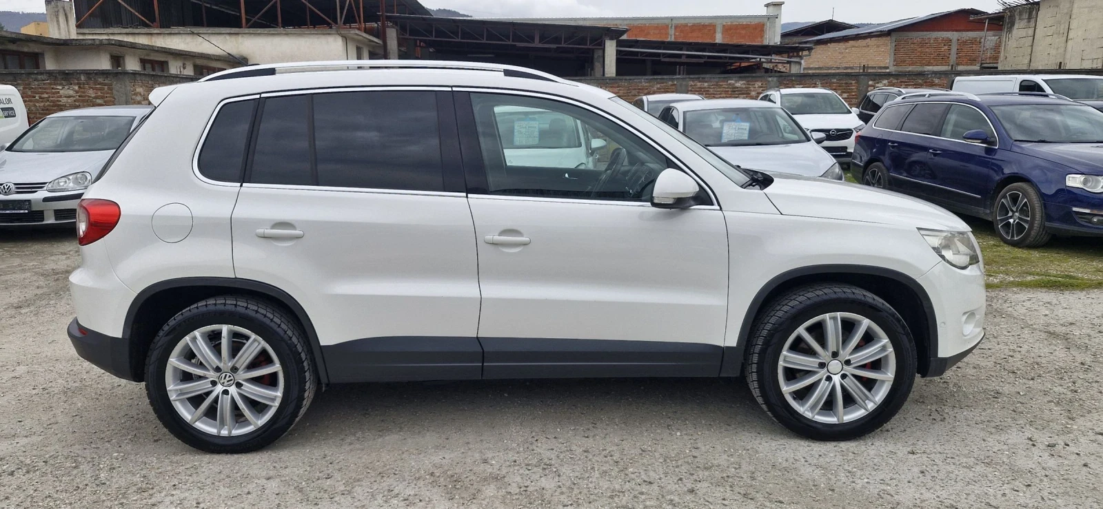 VW Tiguan 2.0tdi 170hp 4motion, снимка 5 - Автомобили и джипове - 54221371