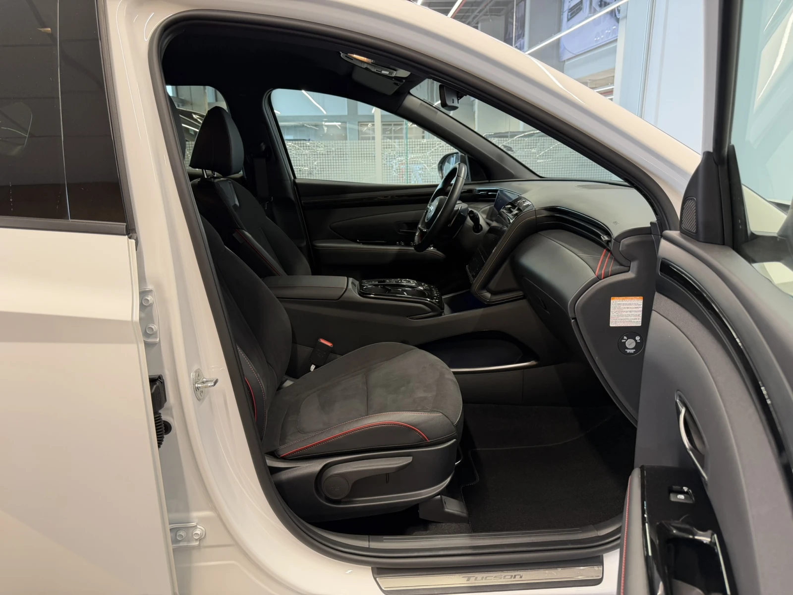 Hyundai Tucson EXCLUSIVE N line Hybrid AWD, снимка 16 - Автомобили и джипове - 54237887