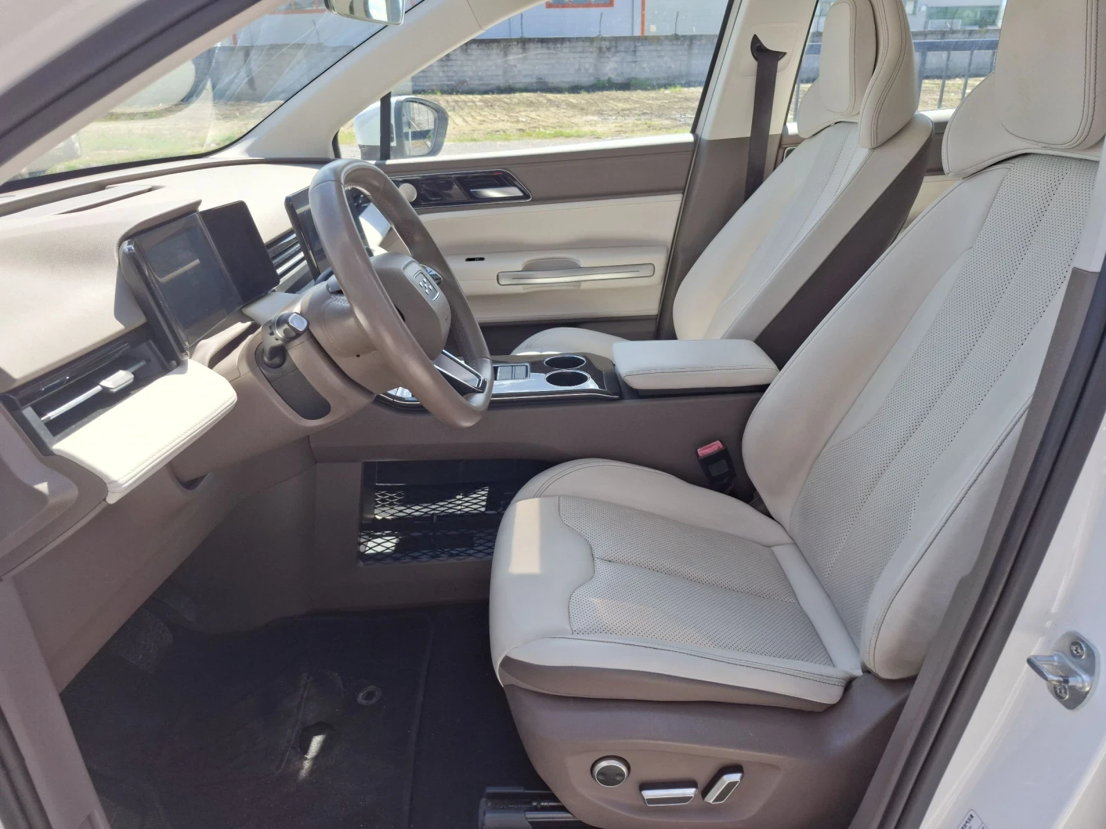 ����� Aiways U5 * * 64Kwh * * Premium  | Mobile.bg � ����������� 12