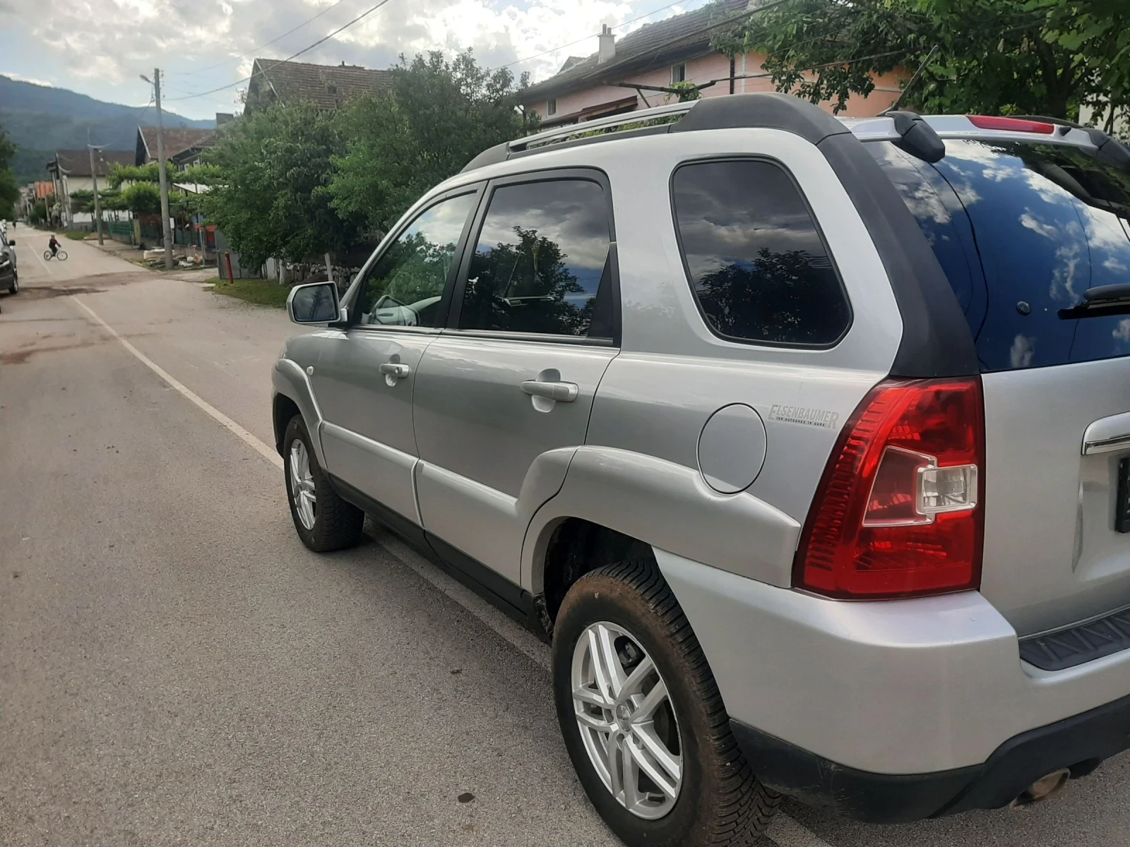 Kia Sportage 2.0 CRDI FEIS 4x4KLIMATRON, снимка 4 - Автомобили и джипове - 54718021
