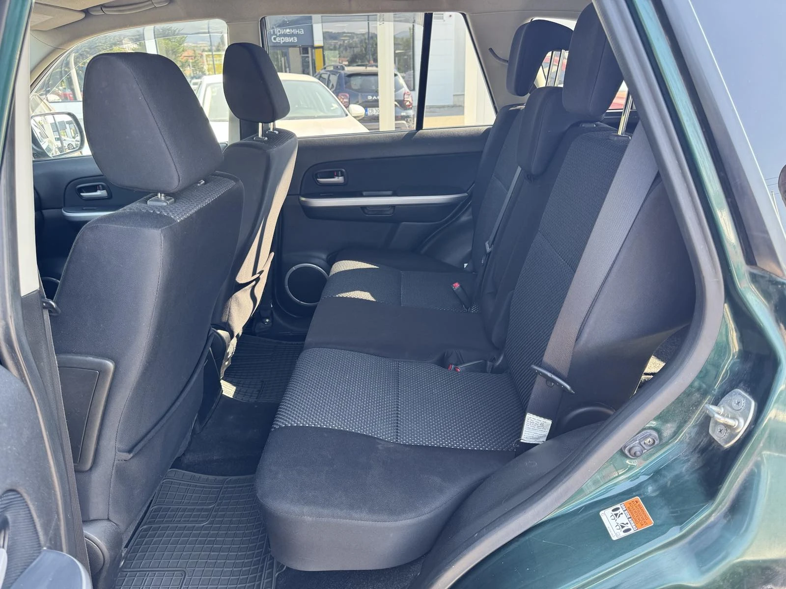 Suzuki Vitara 2.0I Автоматик 4x4, снимка 12 - Автомобили и джипове - 55616274