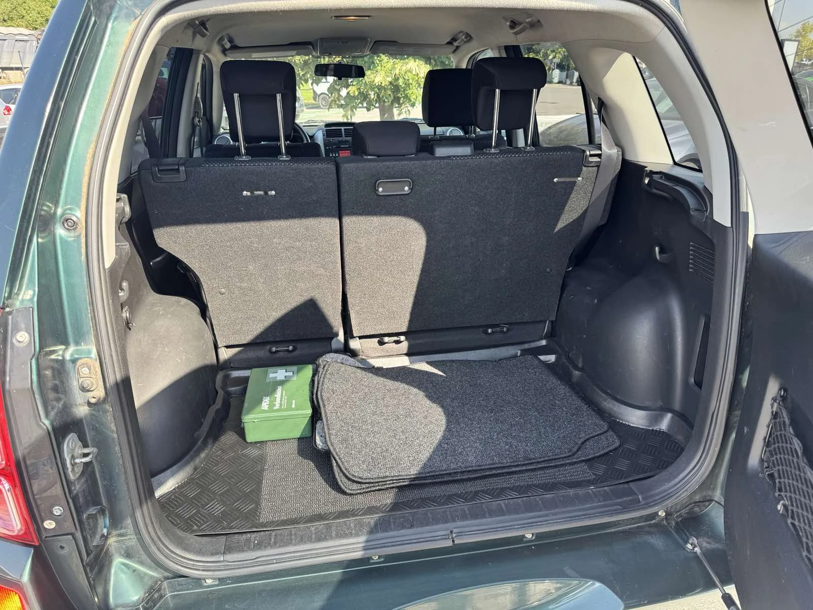 Suzuki Vitara 2.0I Автоматик 4x4, снимка 11 - Автомобили и джипове - 55616274