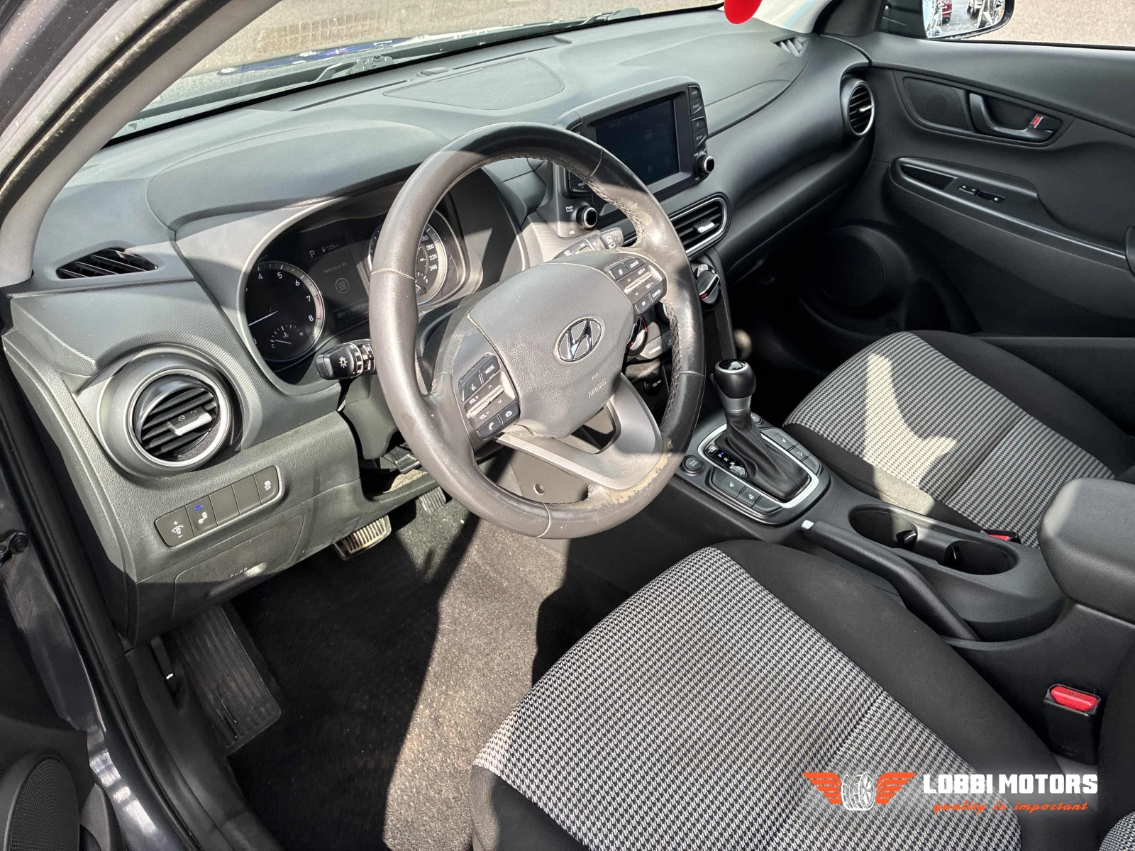 Hyundai Kona, снимка 11 - Автомобили и джипове - 56033632