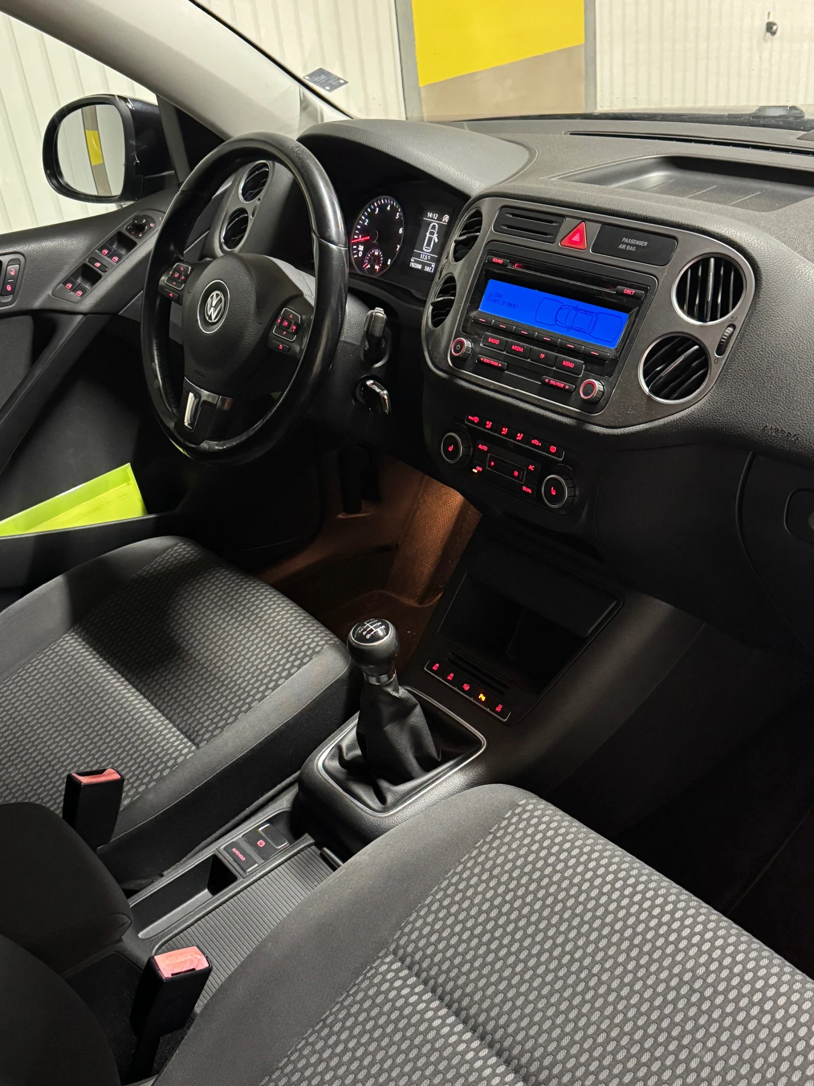 VW Tiguan 1.4 , снимка 7 - Автомобили и джипове - 56718102
