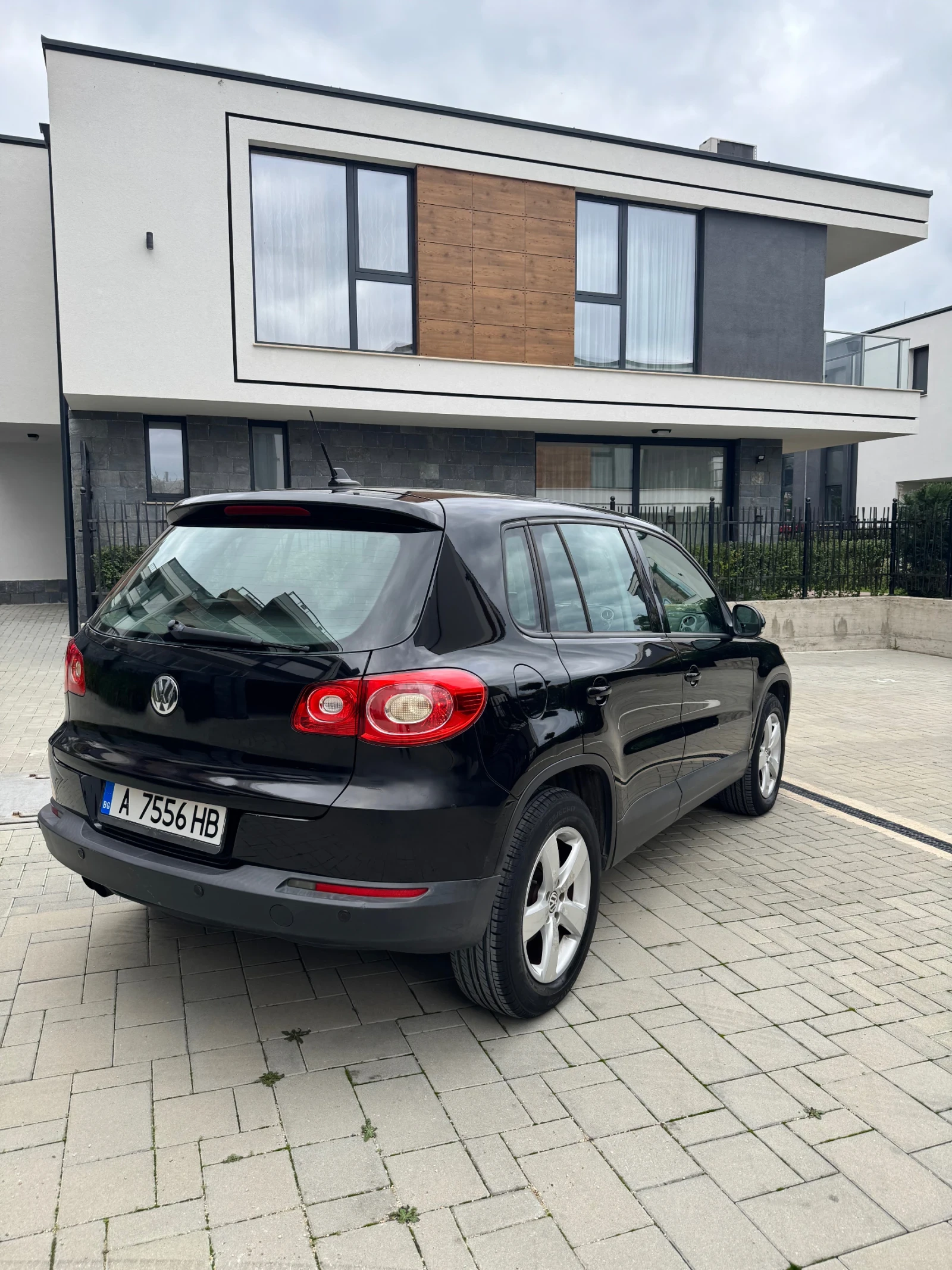VW Tiguan 1.4 , снимка 3 - Автомобили и джипове - 56718102