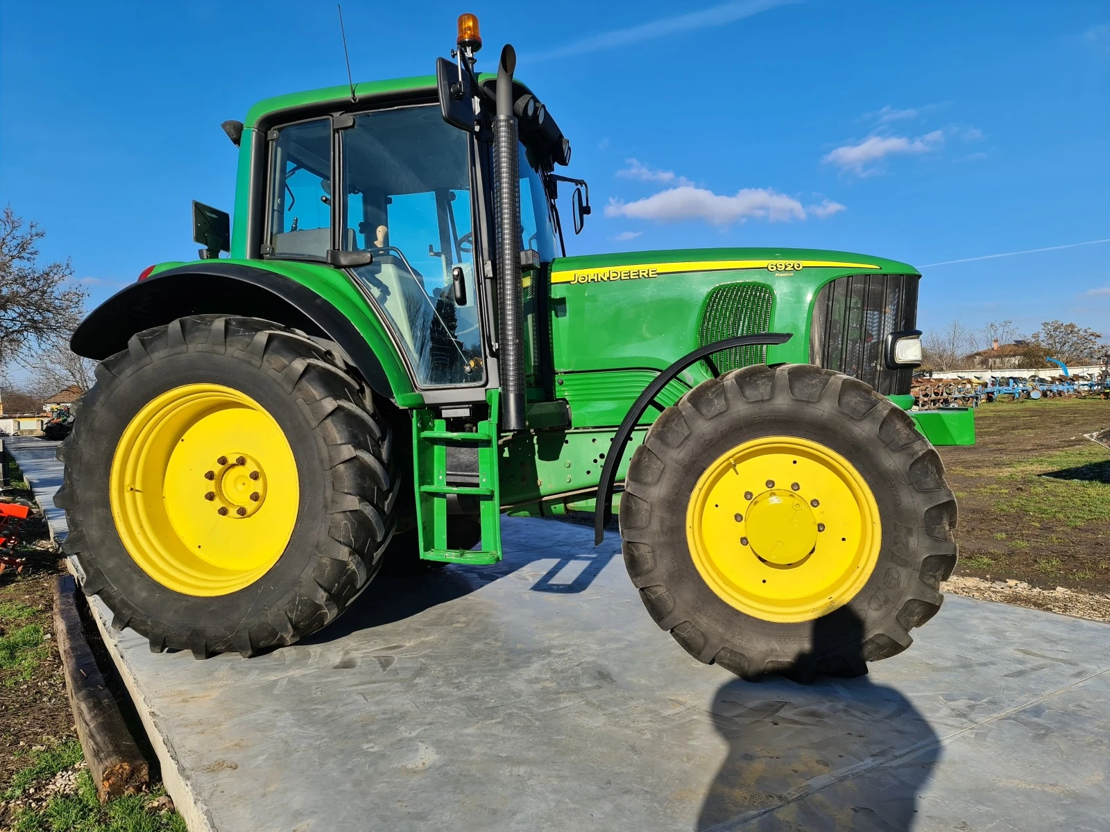 Трактор John Deere 6920Premium - изображение 2