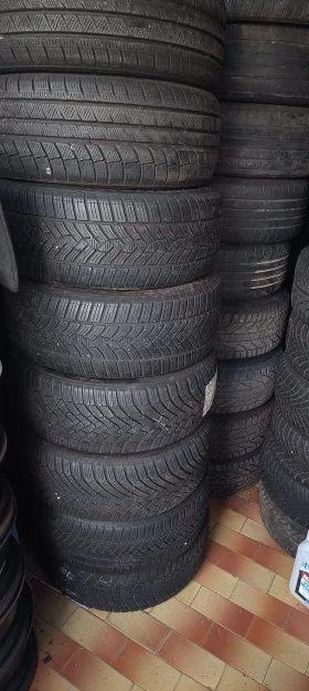 Гуми Зимни 225/50R17, снимка 16