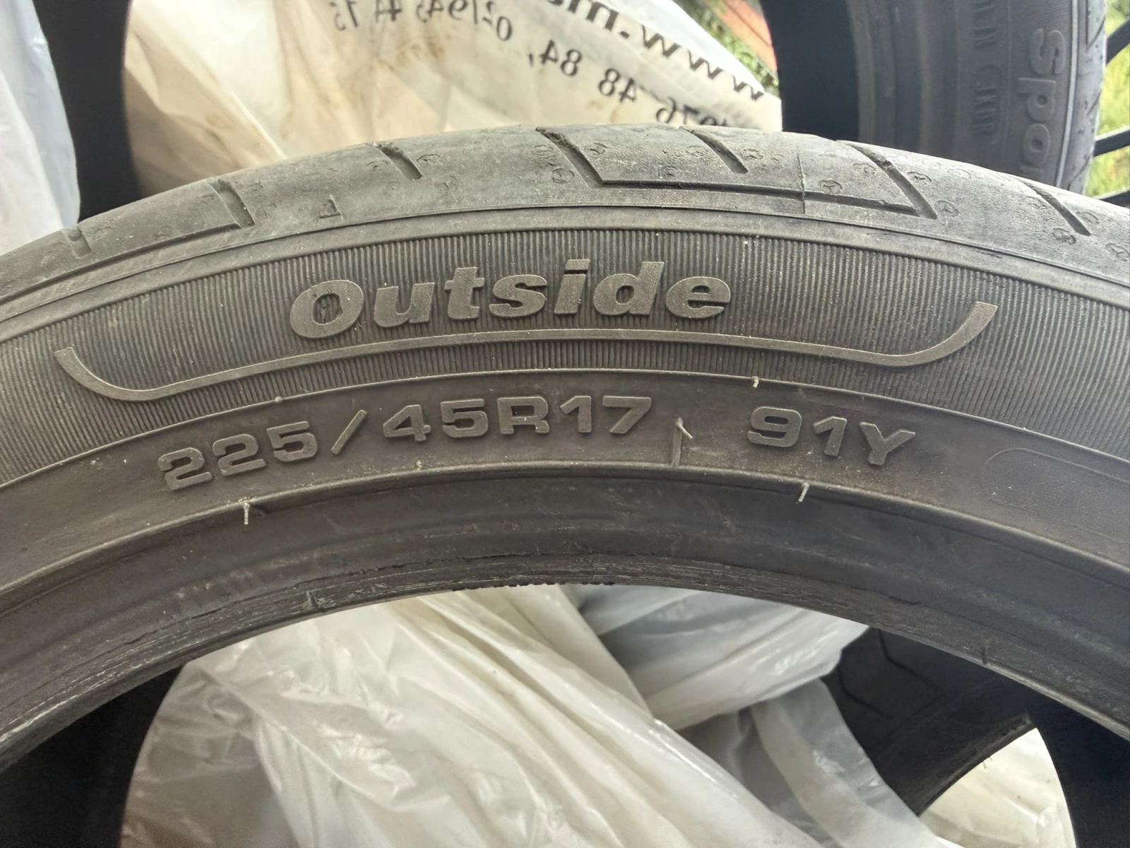 Гуми Летни 225/45R17, снимка 2 - Гуми и джанти - 54873746