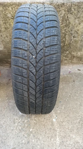 Гуми с джанти Semperit 205/55R16, снимка 6 - Гуми и джанти - 47729781