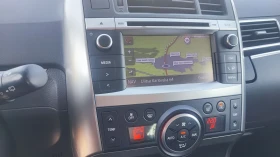 Toyota Verso 1.6i бяла перла, снимка 12