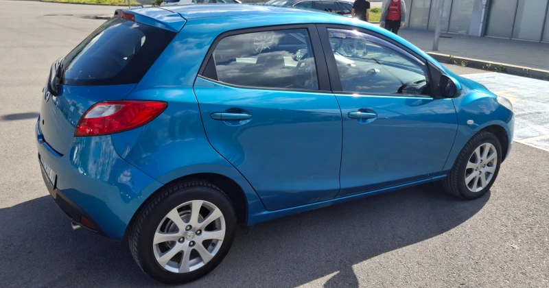 Mazda 2, снимка 4 - Автомобили и джипове - 50111763