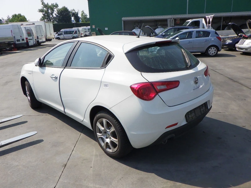 Alfa Romeo Giulietta 1.4, снимка 2 - Автомобили и джипове - 50929840