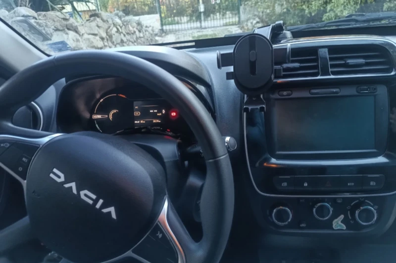 Dacia Spring, снимка 4 - Автомобили и джипове - 52828365