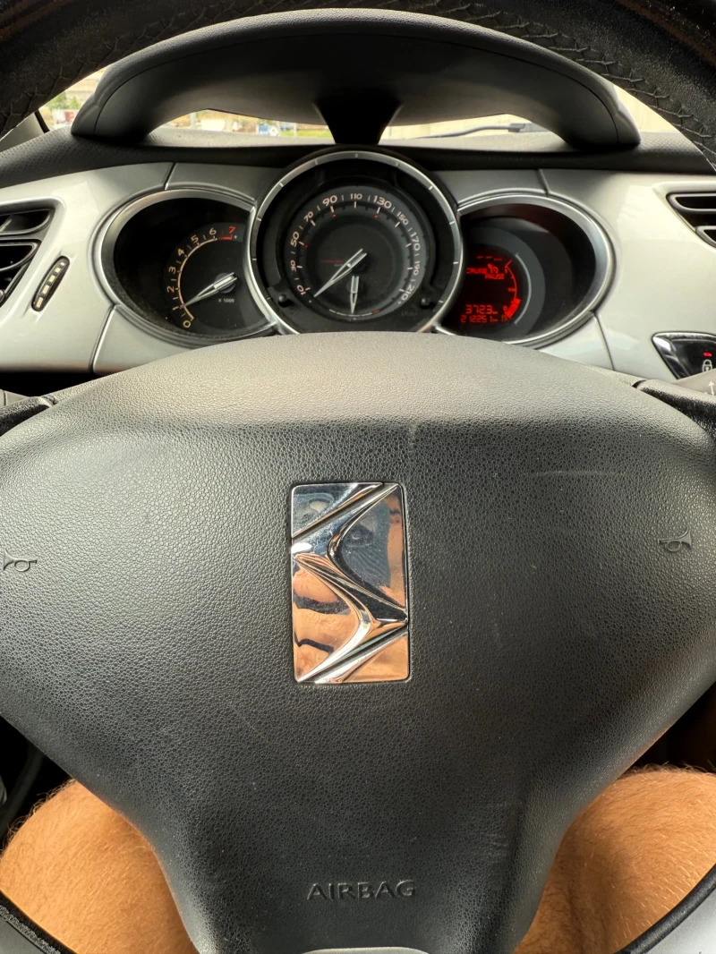 Citroen DS3, снимка 8 - Автомобили и джипове - 53055492