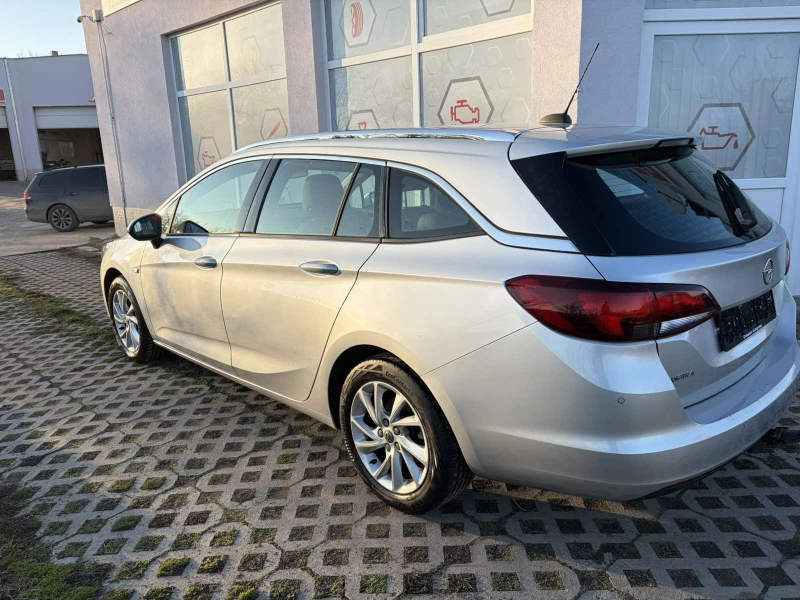 Opel Astra Sports Tourer 1.2 Turbo, снимка 7 - Автомобили и джипове - 53446105
