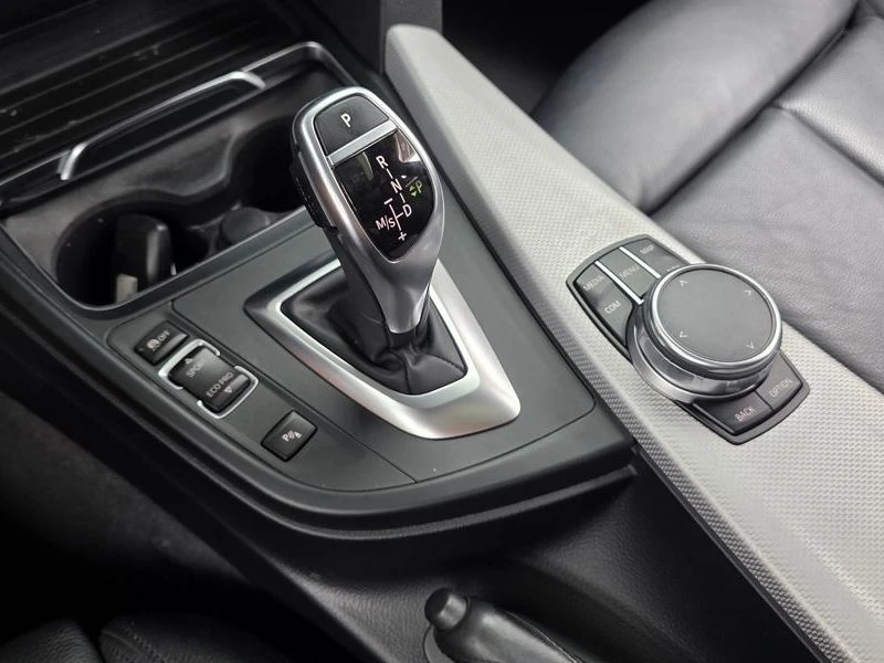 BMW 330 330i M Sport| 248к.с.| ВКЛ.ТЕХНОТЕСТ, снимка 9 - Автомобили и джипове - 55395449
