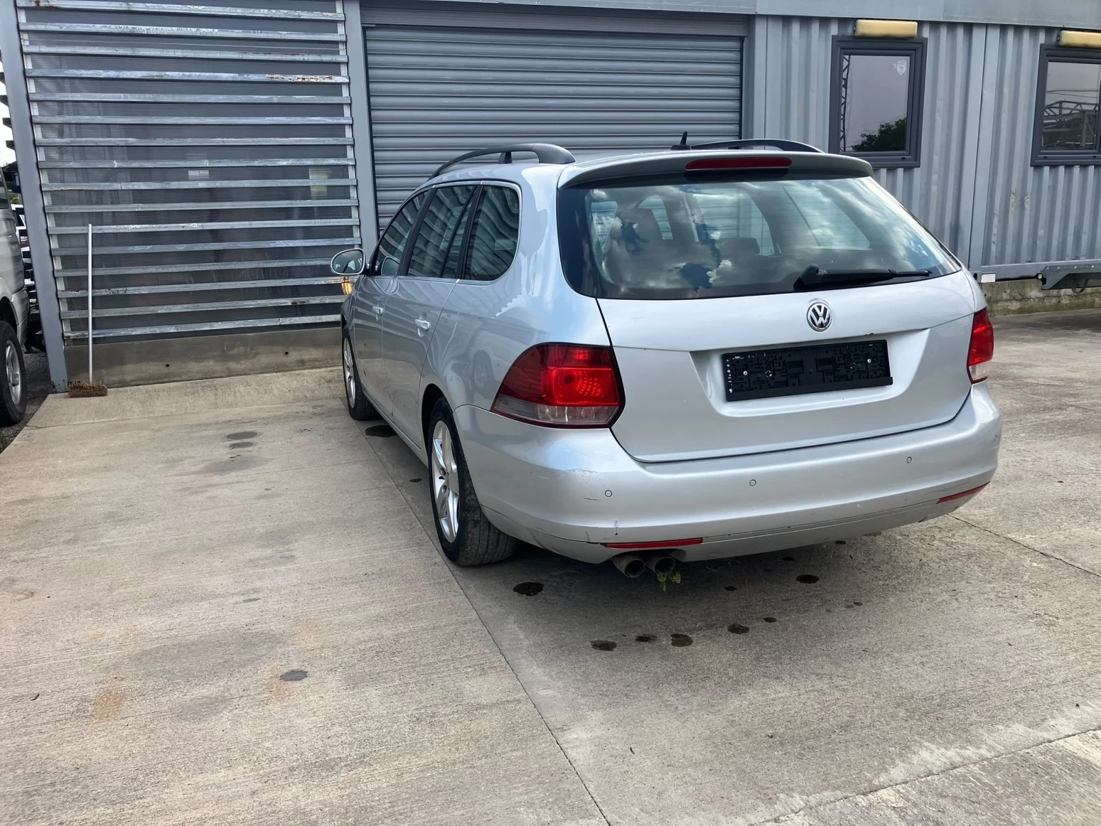 VW Golf 2.0 TDI, снимка 8 - Автомобили и джипове - 45680948